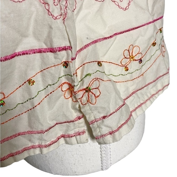 Kim Rogers Sleeveless Button Down Shirt with Embroidery - Picture 4 of 9